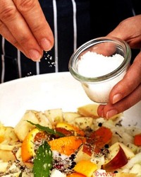 Chế độ ăn giảm muối đã giúp làm giảm huyết áp như thế nào?