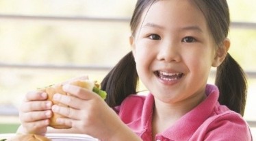 Tại sao bữa ăn sáng lại quan trọng với trẻ em?