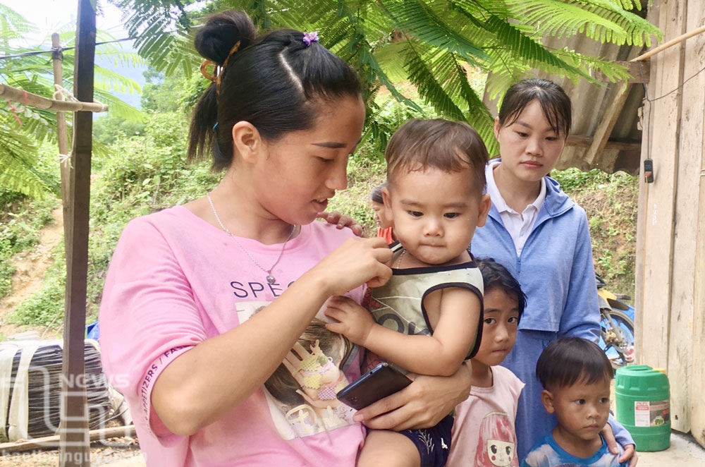 Supplement vitamins and expand deworming for children in disadvantaged areas