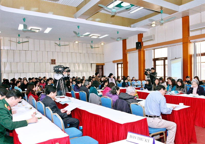 Hội nghị khoa học dinh dưỡng và thực phẩm năm 2013
