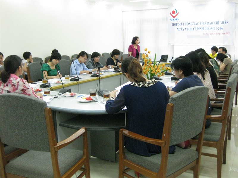 Phát động Chiến dịch truyền thông Ngày Vi chất dinh dưỡng năm 2012