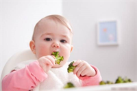 Ăn dặm quá sớm, trẻ dễ mắc bệnh tiêu hóa
