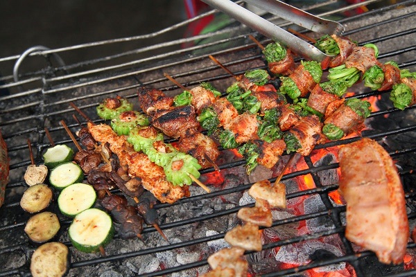 Ăn đồ nướng thế nào để ít bị độc hại?