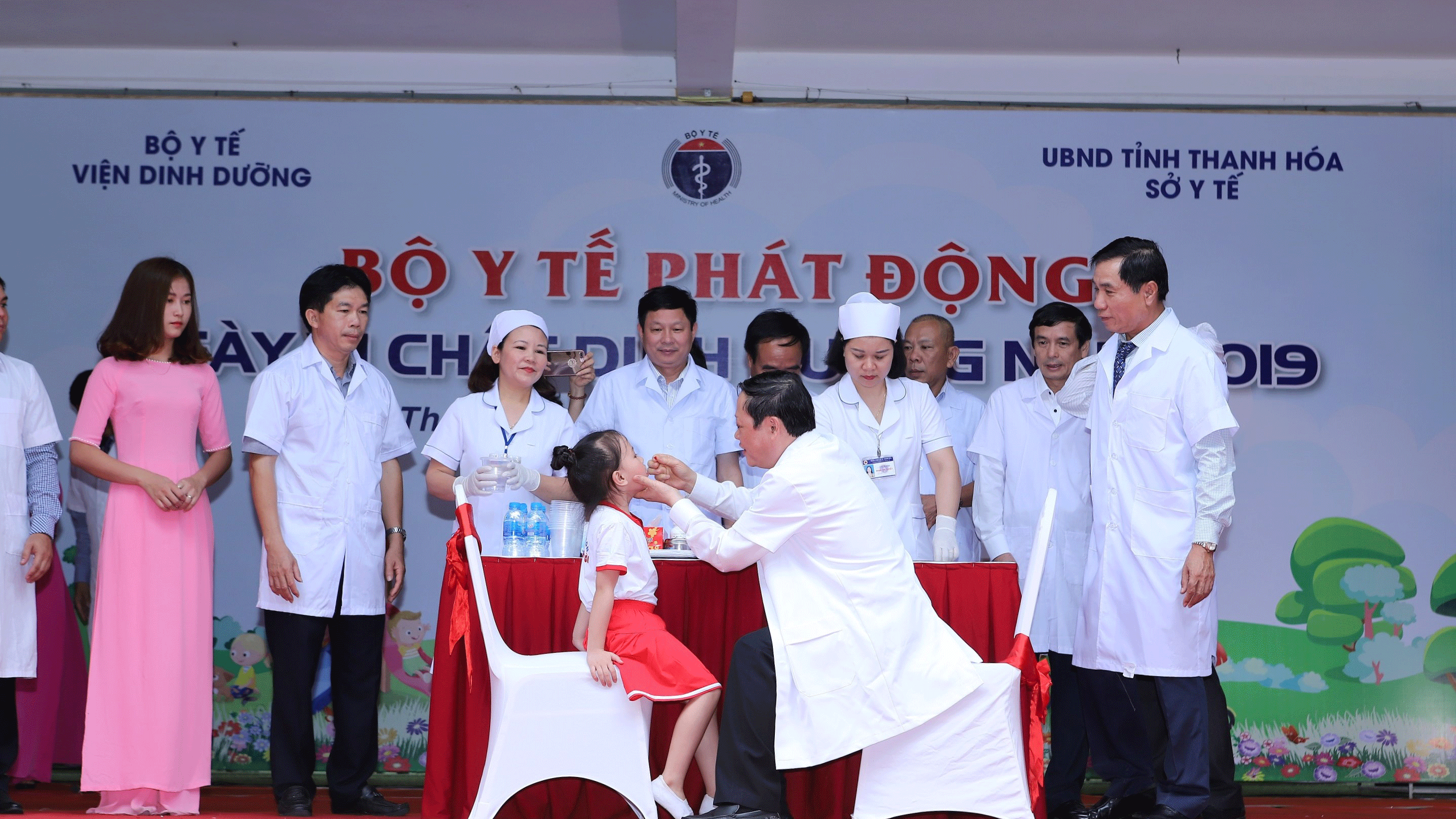 Trên 6 triệu trẻ dưới 5 tuổi được uống vitamin A trong Ngày Vi chất dinh dưỡng năm 2019